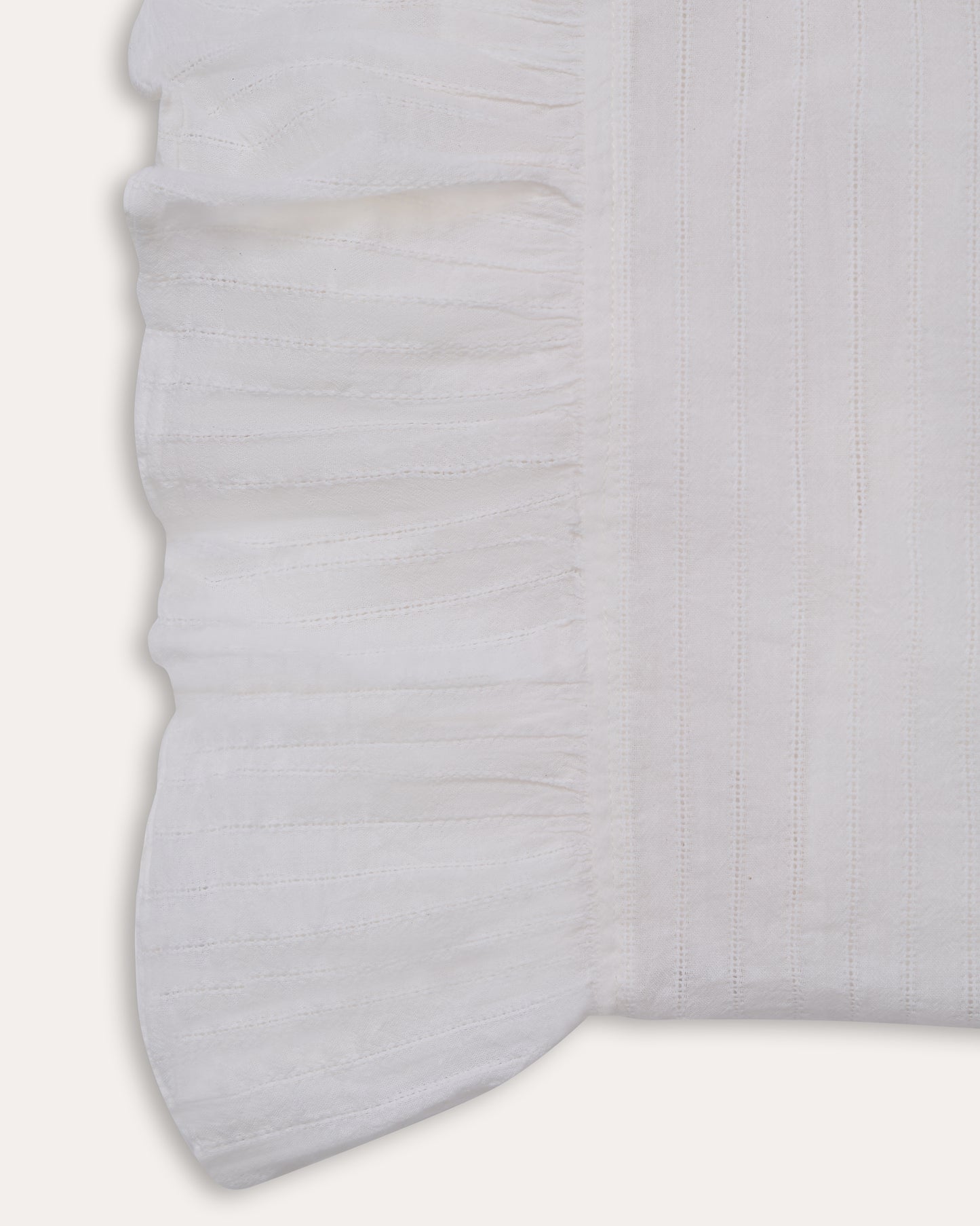 The Tablecloth in Daisy