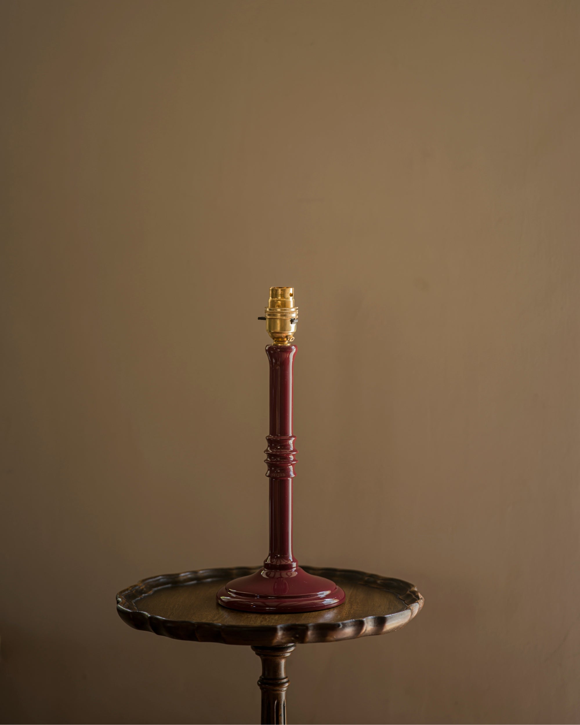 Small lacquered lampstand in damson