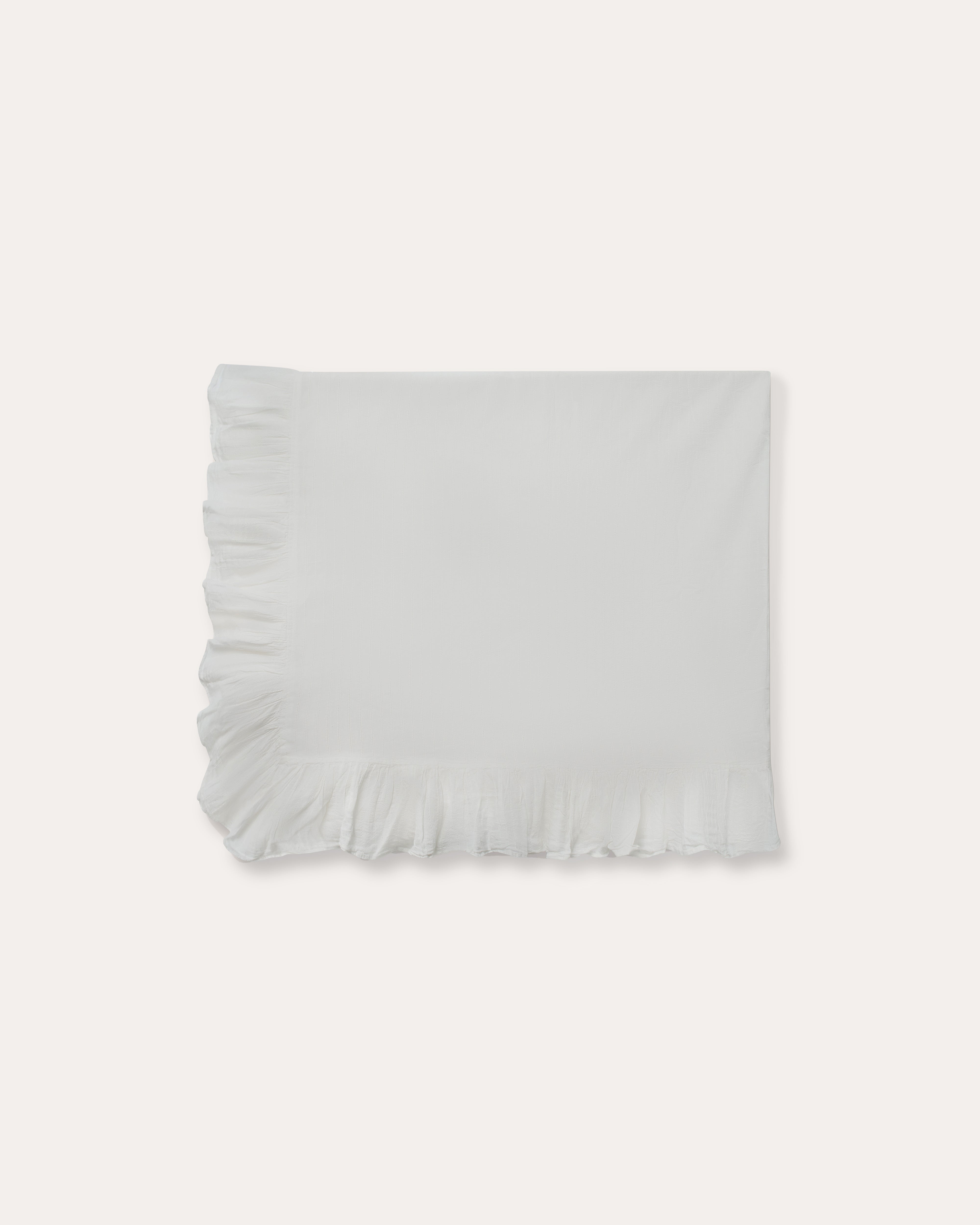 The Tablecloth in Daisy – Imogen Pope London