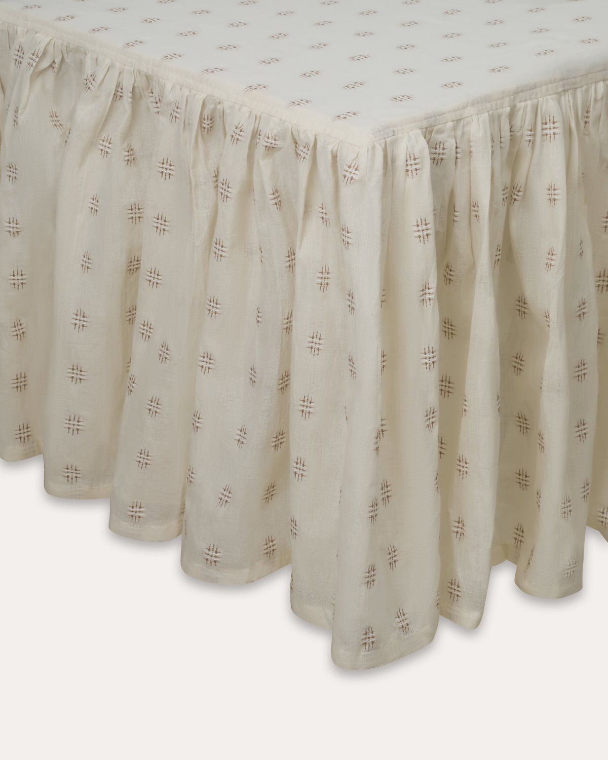 The Valance in Chestnut – Imogen Pope London
