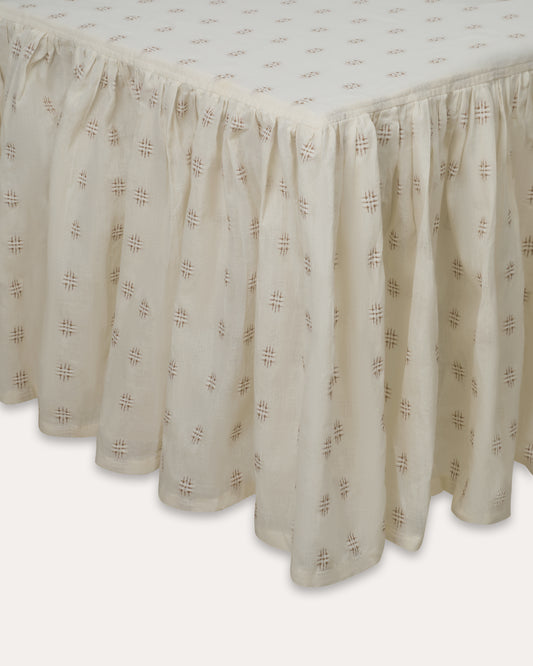 The Valance in Chestnut